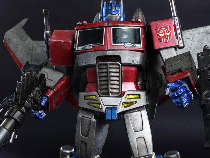 Transformers TF001 Optimus Prime (Starscream Version) + $225 BBTS Store Credit Bonus Gallery Image 1