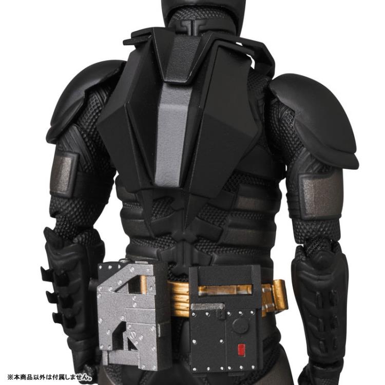 The Dark Knight Trilogy MAFEX No.079 Bruce Wayne Action Figure Gallery Image 8