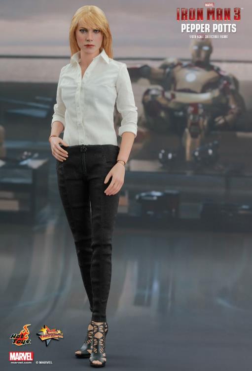 Iron Man 3 MMS310 Pepper Potts 1/6th Scale Collectible Figure + $100 BBTS Store Credit Bonus Gallery Image 3