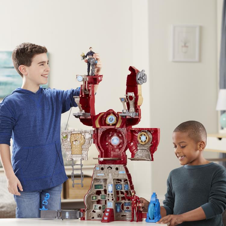 Avengers: Infinity War Hulkbuster Ultimate Figure HQ Playset Gallery Image 8