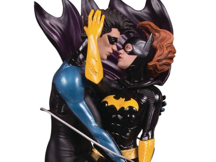 DC Designer Series Nightwing & Batgirl Statue (Ryan Sook) Gallery Image 1