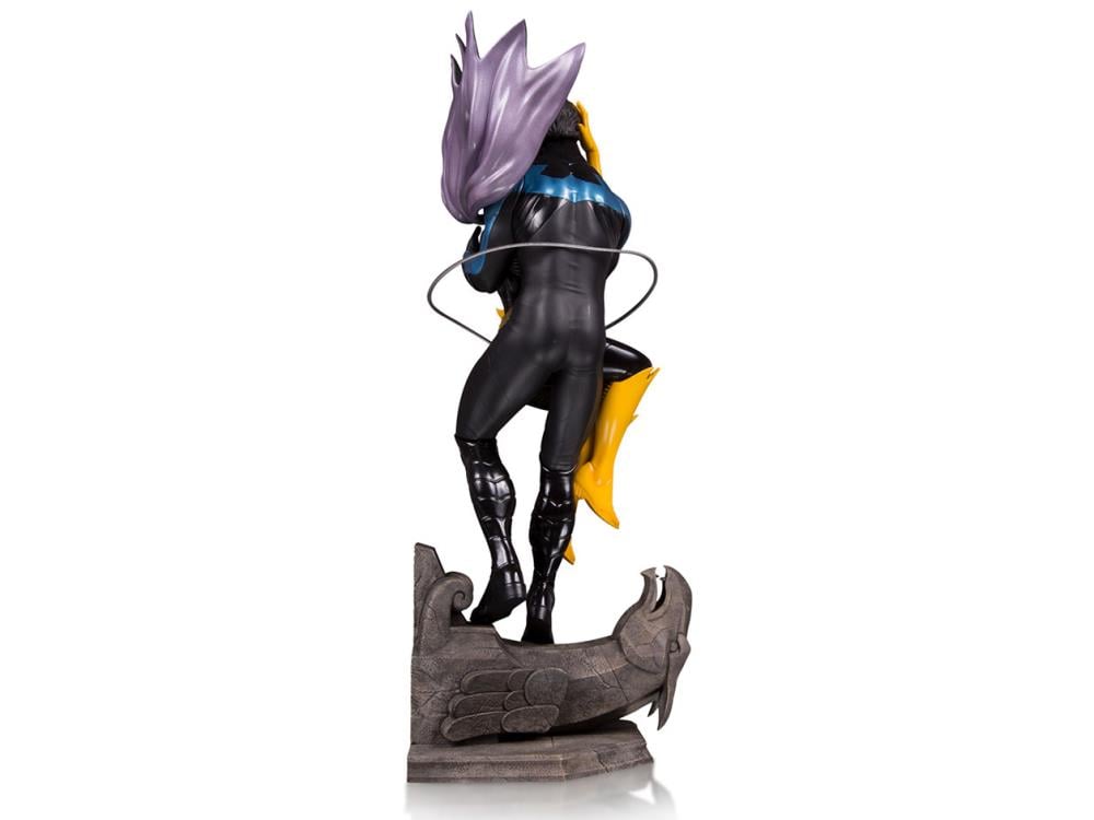 DC Designer Series Nightwing & Batgirl Statue (Ryan Sook) Gallery Image 6