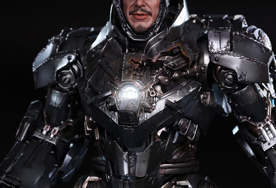 Iron Man 2 MMS237D06 Whiplash Mark II 1/6th Scale Collectible Figure + $150 BBTS Store Credit Bonus Gallery Image 12