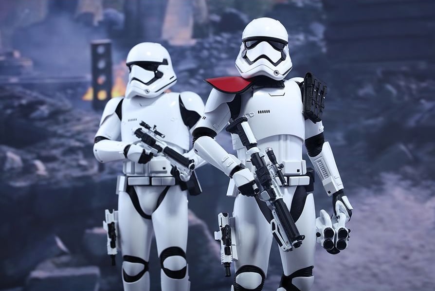 Star Wars: The Force Awakens MMS335 First Order Stormtrooper Officer & Stormtrooper 1/6th Scale Set + $275 BBTS Store Credit Bonus Gallery Image 9