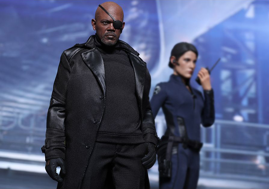 Captain America: The Winter Soldier MMS315 Nick Fury 1/6th Scale Collectible Figure + $75 BBTS Store Credit Bonus Gallery Image 7