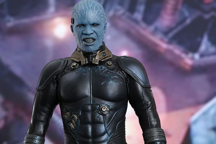 The Amazing Spider-Man 2 MMS246 Electro 1/6th Scale Collectible Figure + $175 BBTS Store Credit Bonus Gallery Image 10