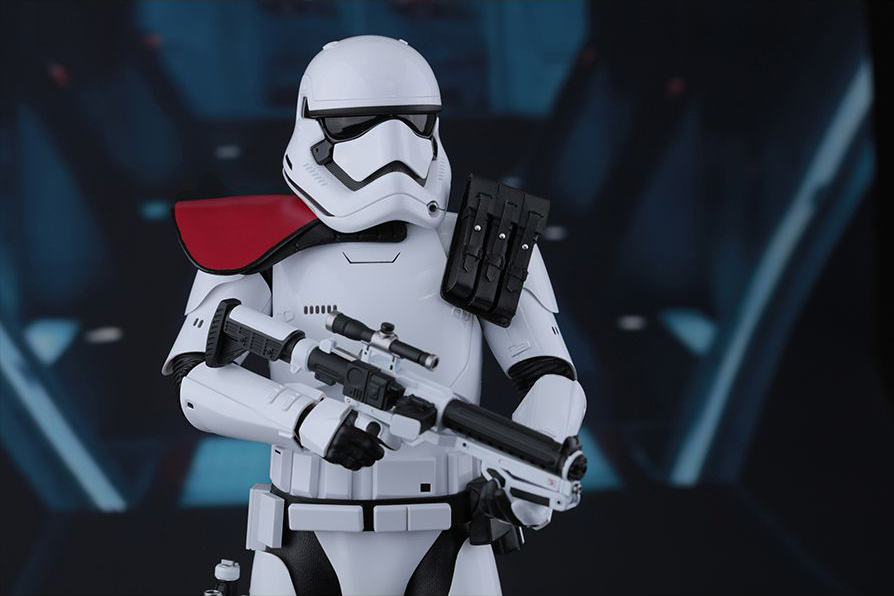 Star Wars: The Force Awakens MMS334 First Order Stormtrooper Officer 1/6th Scale Collectible Figure + $125 BBTS Store Credit Bonus Gallery Image 9