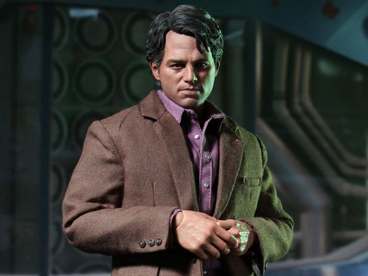 The Avengers MMS229 Bruce Banner 1/6th Scale Collectible Figure + $75 BBTS Store Credit Bonus Gallery Image 1