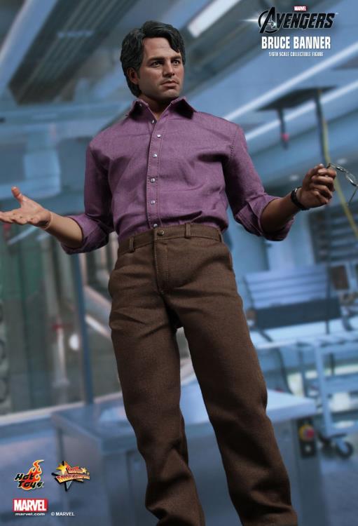 The Avengers MMS229 Bruce Banner 1/6th Scale Collectible Figure + $75 BBTS Store Credit Bonus Gallery Image 5