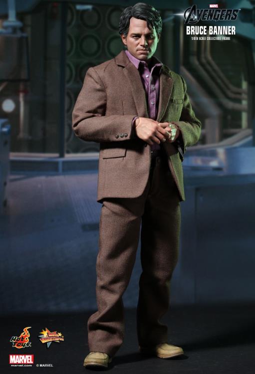 The Avengers MMS229 Bruce Banner 1/6th Scale Collectible Figure + $75 BBTS Store Credit Bonus Gallery Image 3