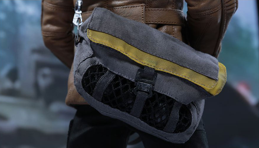Star Wars: The Force Awakens MMS345 Finn 1/6th Scale Collectible Figure + $125 BBTS Store Credit Bonus Gallery Image 12