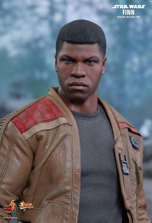 Star Wars: The Force Awakens MMS345 Finn 1/6th Scale Collectible Figure + $125 BBTS Store Credit Bonus Gallery Image 8