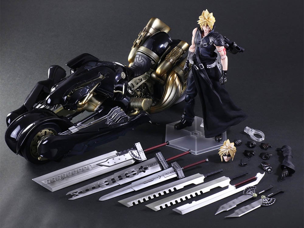 Final Fantasy VII: Advent Children Play Arts Kai Cloud Strife & Fenrir Gallery Image 9