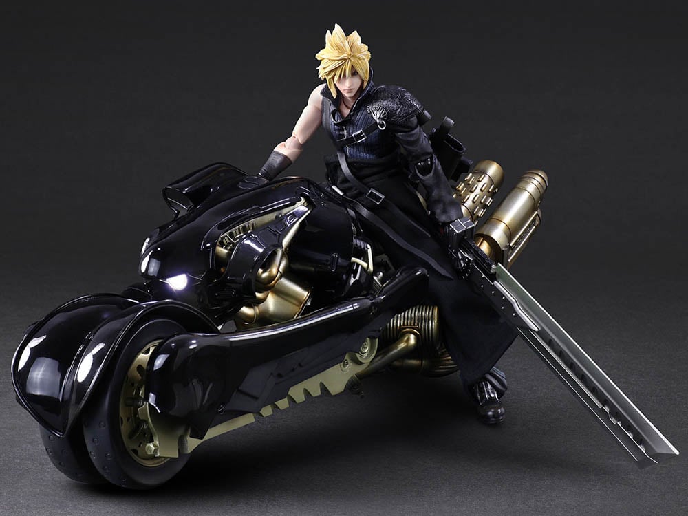 Final Fantasy VII: Advent Children Play Arts Kai Cloud Strife & Fenrir Gallery Image 3