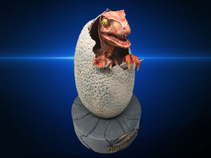 Jurassic Park Raptor Hatchling 1/1 Scale Replica Gallery Image 1