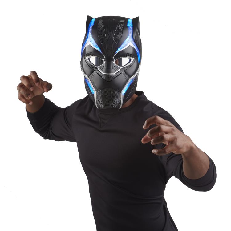 Marvel Legends Black Panther 1:1 Scale Wearable Helmet Gallery Image 5