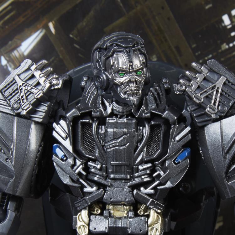 Transformers Studio Series 11 Deluxe Lockdown Gallery Image 6
