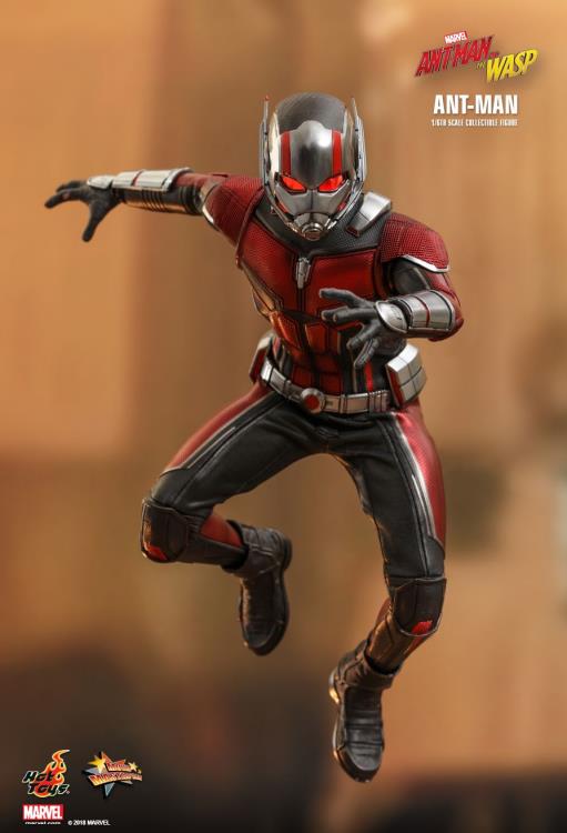 Ant-Man and the Wasp MMS497 Ant-Man 1/6th Scale Collectible Figure Gallery Image 7