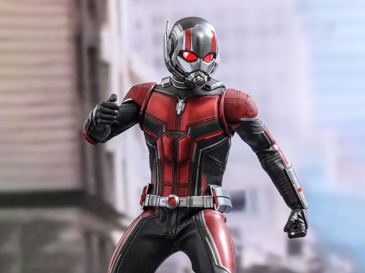 Ant-Man and the Wasp MMS497 Ant-Man 1/6th Scale Collectible Figure Gallery Image 1