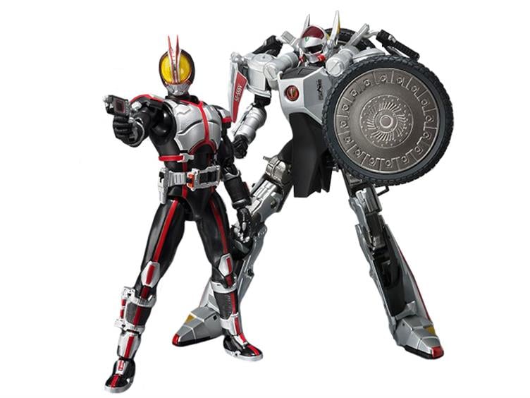 Kamen Rider S.H.Figuarts Kamen Rider 555 & Auto Vajin Exclusive Gallery Image 2