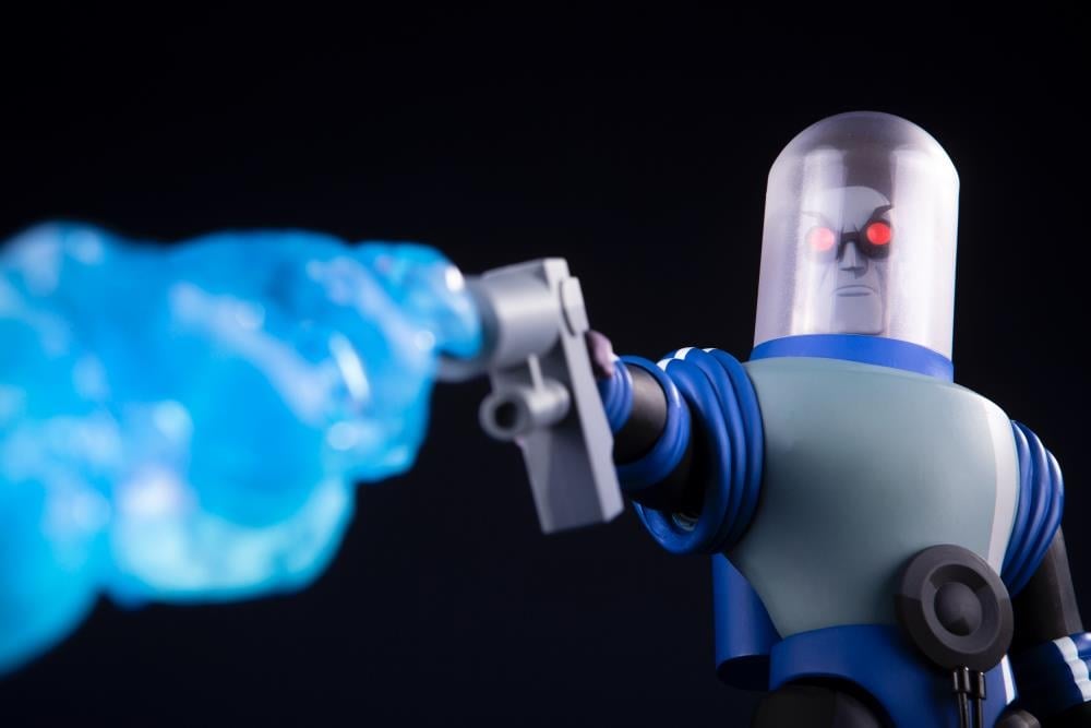 Batman: The Animated Series Mr. Freeze 1/6 Scale Figure Gallery Image 13