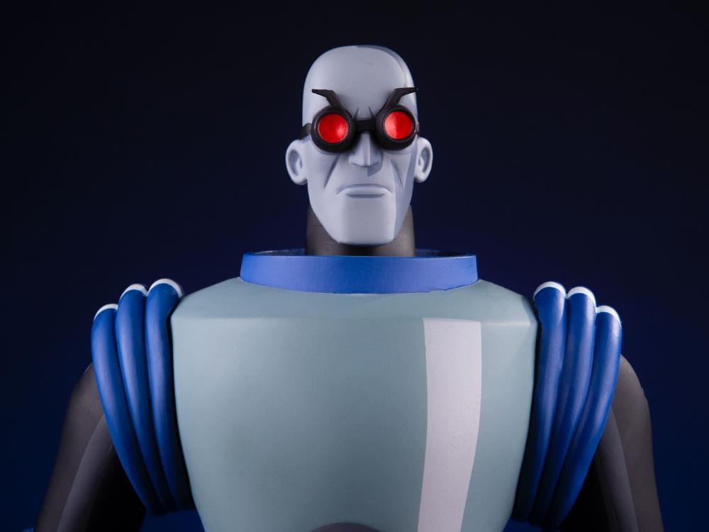 Batman: The Animated Series Mr. Freeze 1/6 Scale Figure Gallery Image 12