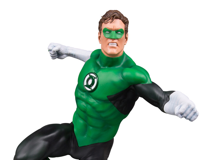 DC Designer Series Green Lantern Statue (Ivan Reis) Gallery Image 1