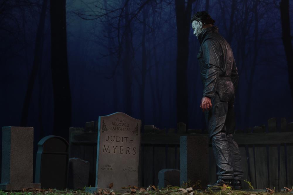 Halloween Ultimate Michael Myers Figure Gallery Image 7