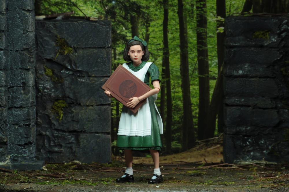 Pan's Labyrinth Guillermo del Toro Signature Collection Ofelia Gallery Image 11