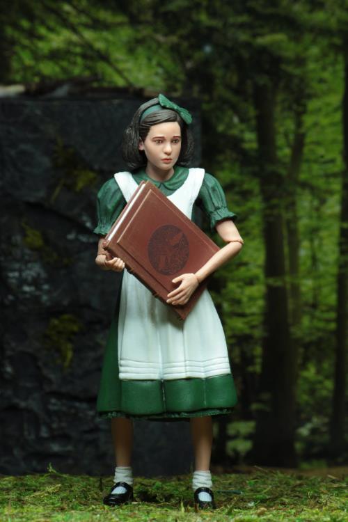 Pan's Labyrinth Guillermo del Toro Signature Collection Ofelia Gallery Image 9