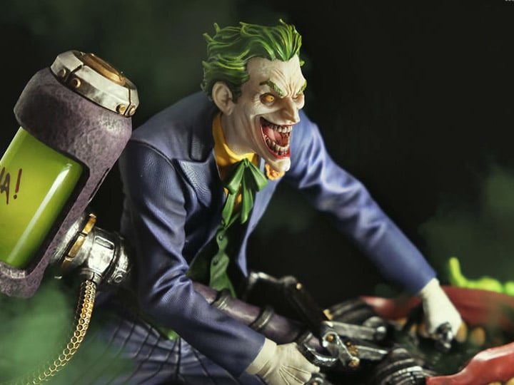 DC Rebirth Premium Collectibles Joker Statue Gallery Image 1