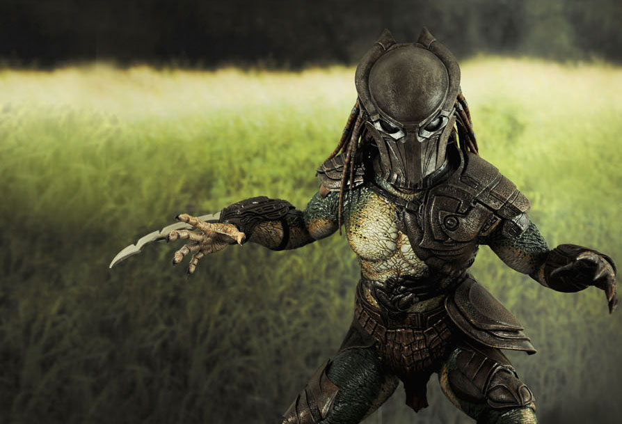 Predators MMS137 Falconer Predator 1/6th Scale Collectible Figure Gallery Image 21
