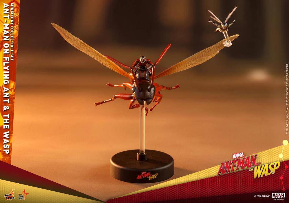 Ant-Man and the Wasp MMSC004 Ant-Man on Flying Ant & The Wasp Miniature Collectible Set Gallery Image 4