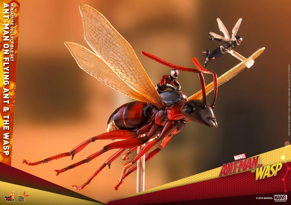 Ant-Man and the Wasp MMSC004 Ant-Man on Flying Ant & The Wasp Miniature Collectible Set Gallery Image 3