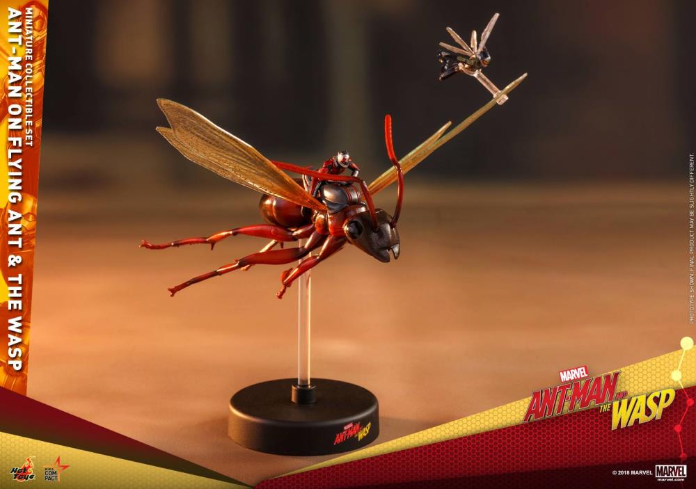 Ant-Man and the Wasp MMSC004 Ant-Man on Flying Ant & The Wasp Miniature Collectible Set Gallery Image 5