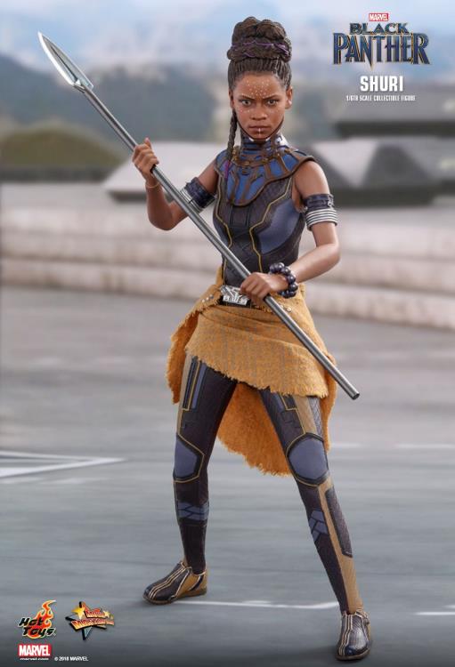 Black Panther MMS501 Shuri 1/6th Scale Collectible Figure Gallery Image 4