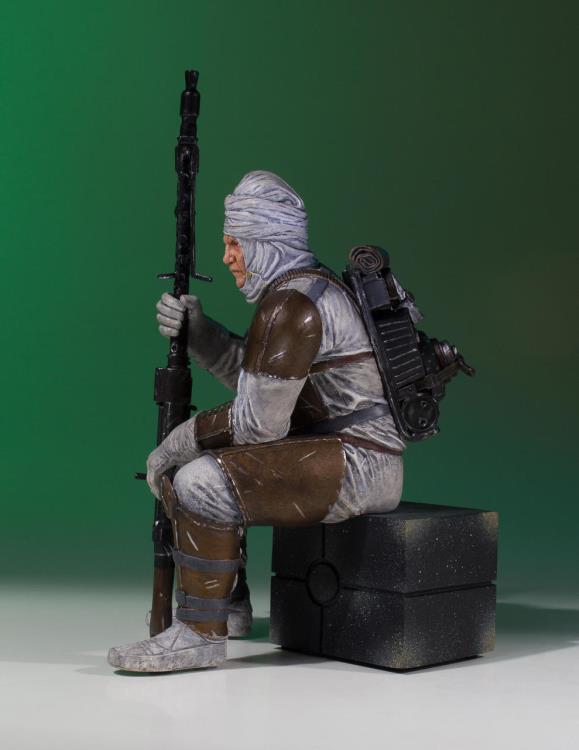 Star Wars Collector's Gallery Dengar Statue Gallery Image 4