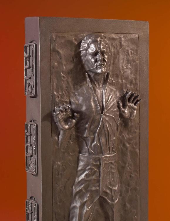 Star Wars Collector's Gallery Han Solo (Carbonite) Statue Gallery Image 13