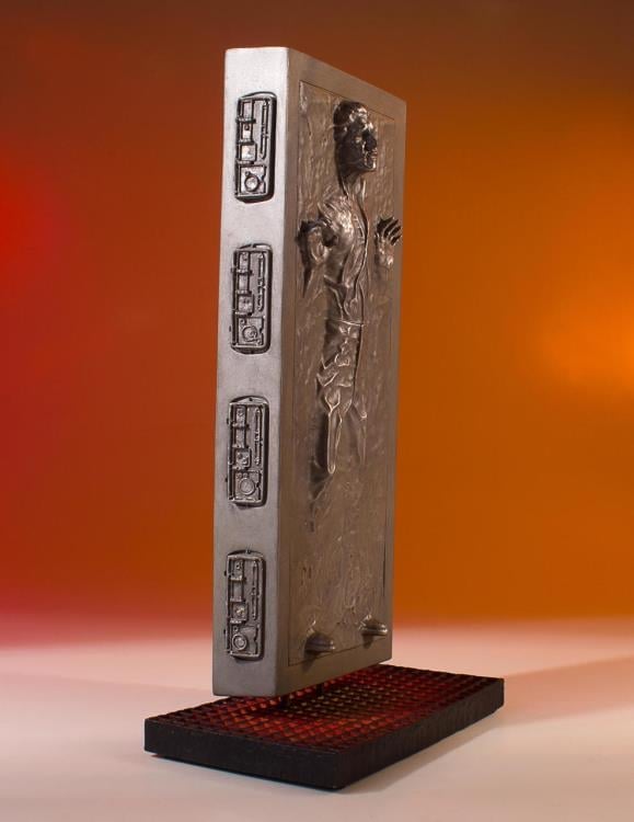 Star Wars Collector's Gallery Han Solo (Carbonite) Statue Gallery Image 9