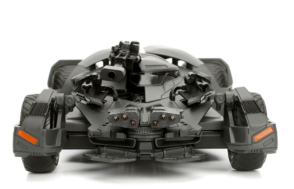 Justice League Metals Die Cast Batman & 1/24 Scale Batmobile Gallery Image 4