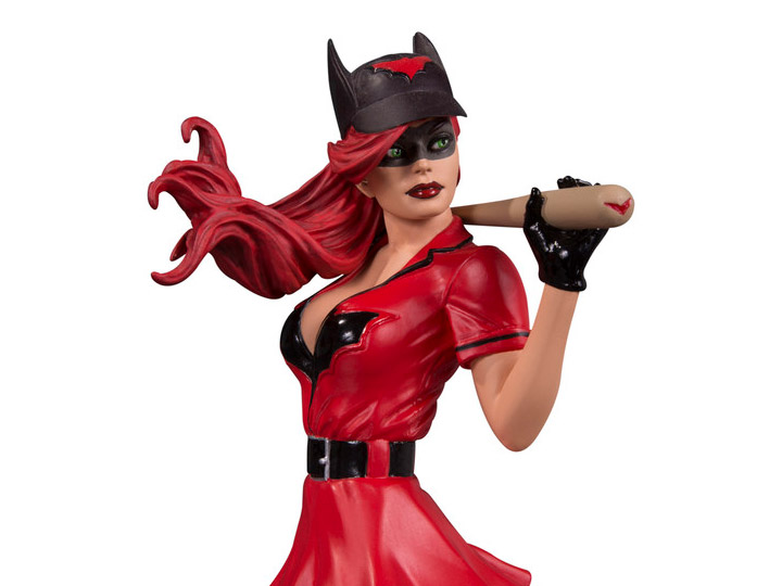 DC Bombshells Batwoman (Away Uniform) Limited Edition Statue Gallery Image 1