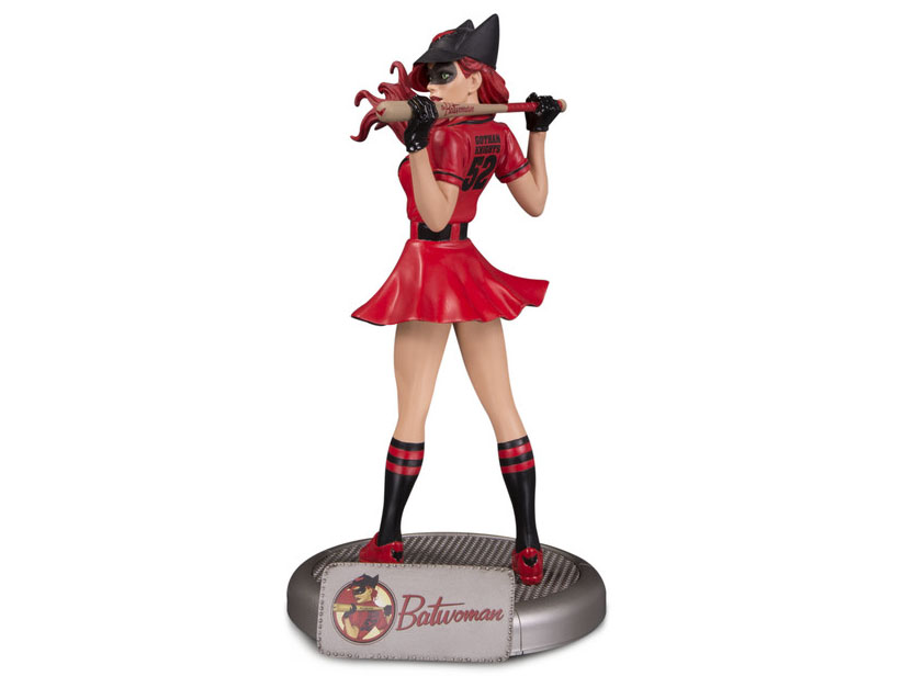 DC Bombshells Batwoman (Away Uniform) Limited Edition Statue Gallery Image 3
