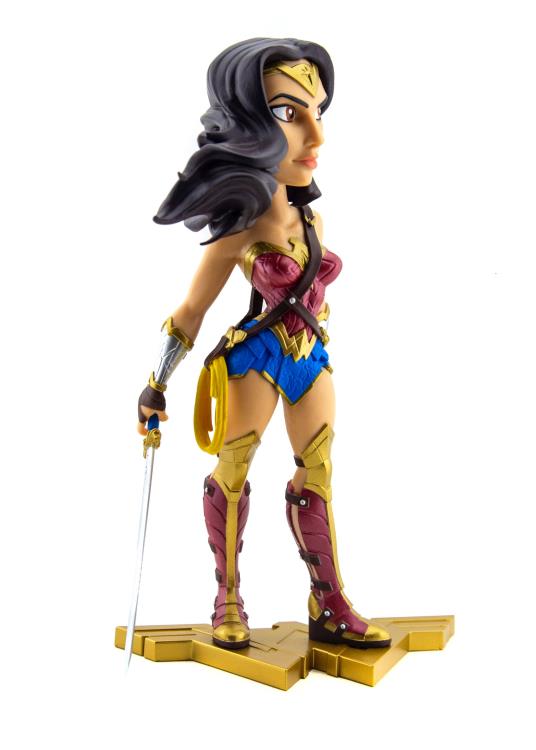 Wonder Woman (Gal Gadot) Vinyl Figure Gallery Image 5