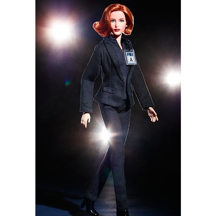 The X-Files Barbie Agent Dana Scully Gallery Image 3