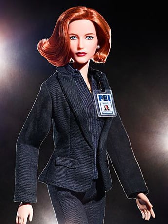 The X-Files Barbie Agent Dana Scully Gallery Image 2