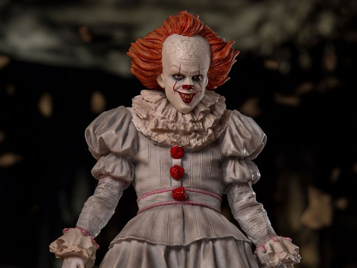 IT Pennywise 1/10 Art Scale Statue Gallery Image 1