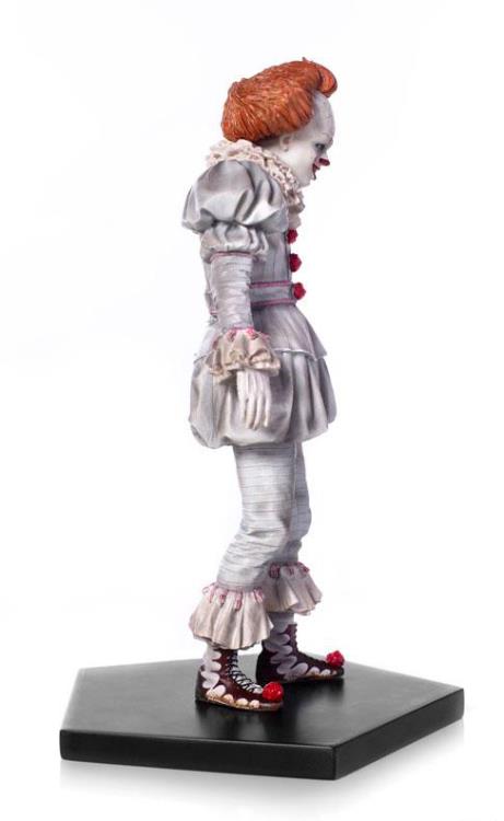 IT Pennywise 1/10 Art Scale Statue Gallery Image 4