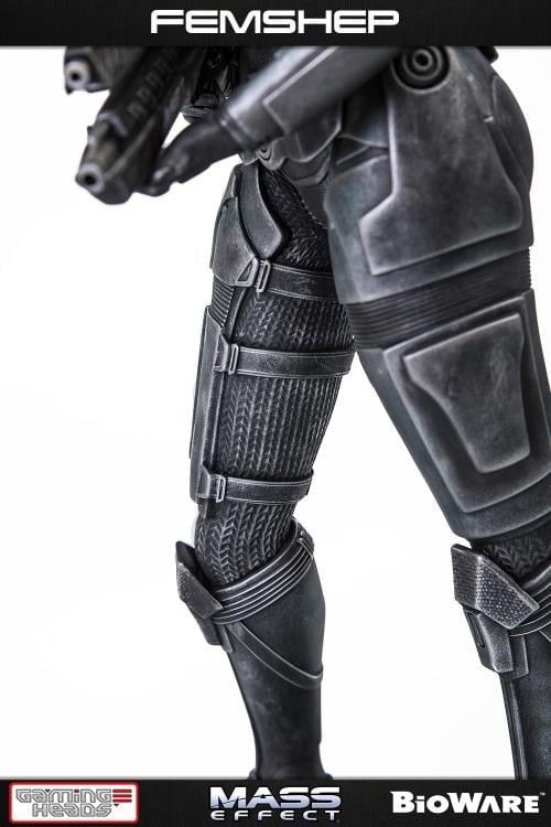 Mass Effect Femshep 1/4 Scale Limited Edition Statue Gallery Image 10