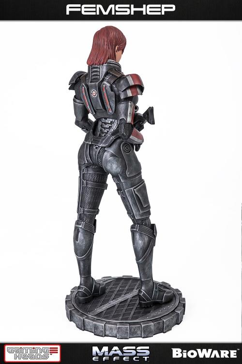 Mass Effect Femshep 1/4 Scale Limited Edition Statue Gallery Image 5