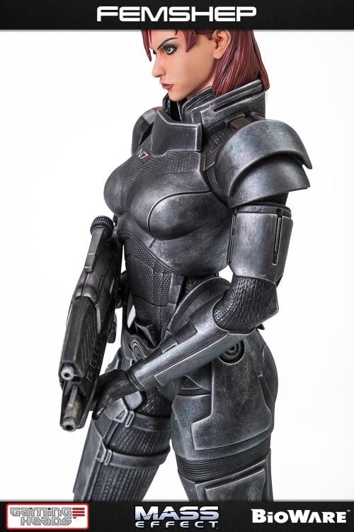Mass Effect Femshep 1/4 Scale Limited Edition Statue Gallery Image 8